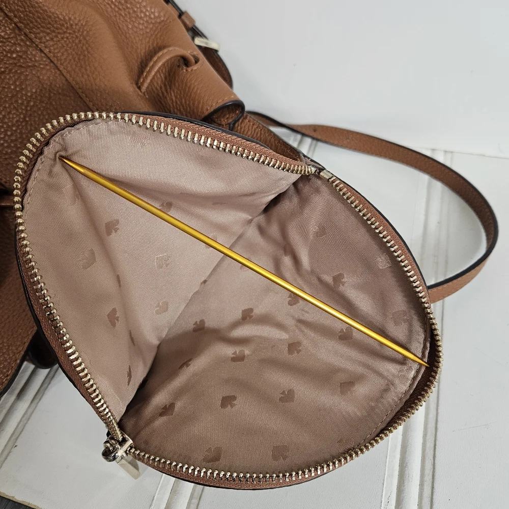 Kate Spade Backpack OS Leila Medium Flap Pebbled Leather Warm Gingerbread Brown